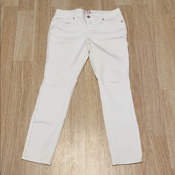 no boundaries white jeans
